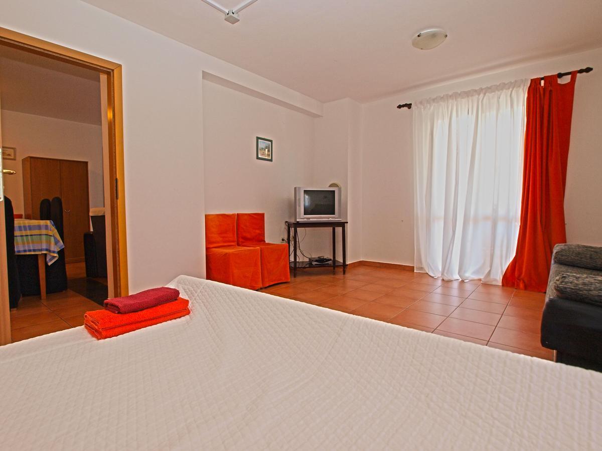 Apartments Marija 85 Fažana Exteriör bild